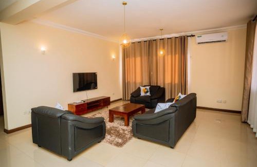 Masaki Apartamento | Spacious 2BR w pool & Gym
