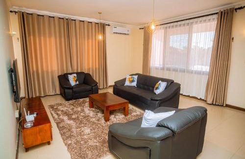Masaki Apartamento | Spacious 2BR w pool & Gym