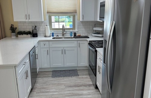 Cherry Grove Beach Casa | Spacious 3-bedroom 2-bathroom house Sleeps 10 pet friendly in Cherry Grove Beach