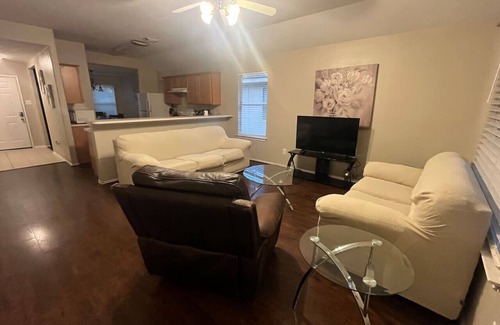 College Park Casa | Spacious 3 Bed/2Bath House in Conroe