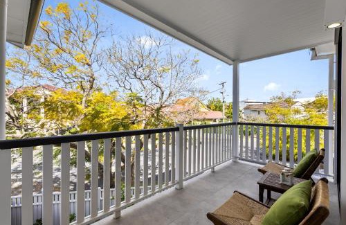 Clayfield Casa | Spacious 3-Bed Clayfield House with Patio and BBQ