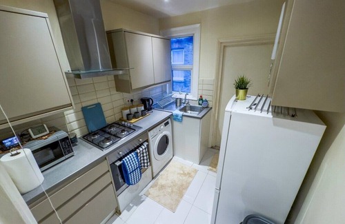Stonebridge Apartamento | Spacious 3 Bed Flat in Wembley with Private Garden