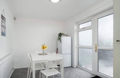 Washington Casa | Spacious - 3 Bed - Free Parking