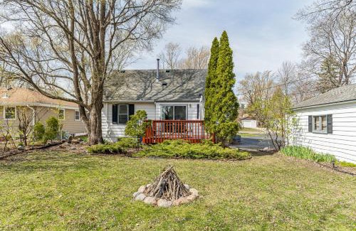 Crystal Apartamento | Spacious 3-Bed Loft Home, Private Deck & Fire Pit