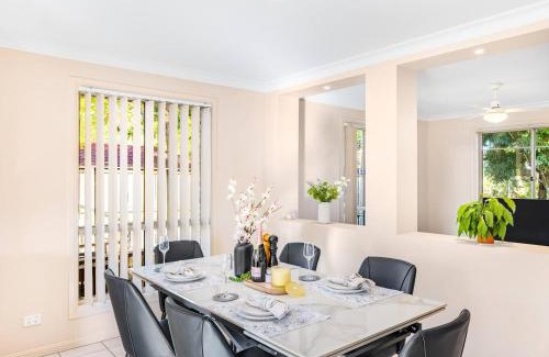 Sunnybank Hills Casa | Spacious 3 bed Retreat 1min to Mall Sunnybank Hill