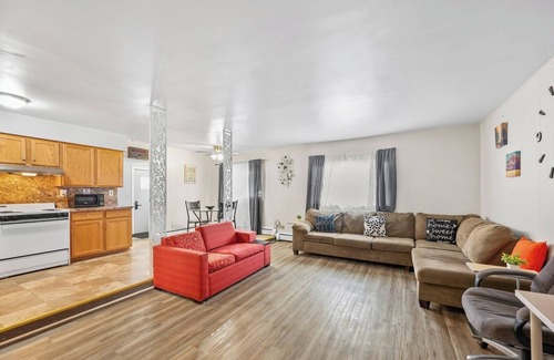 Riverview Apartamento | Spacious 3-bed Suite in Browntown, Near Dining & Fun