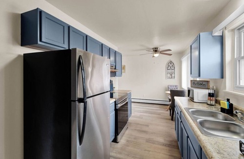 Sterling Heights Apartamento | Spacious 3-Bedroom Oasis with Free Parking
