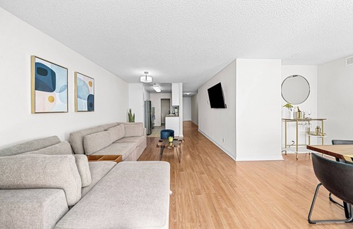 Marina Peninsula Apartamento | Spacious 3-bedroom apartment with AC, fitness room in wonderful Marina del Rey