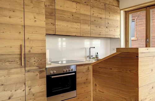 Noes Apartamento | Spacious 3-bedroom apartment with XL terrasse in the centre of Crans