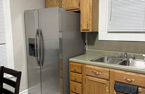 Winston - Salem Casa | Spacious 3-Bedroom with 4 beds, Fully Furnished Home Near Downtown Winston-Salem