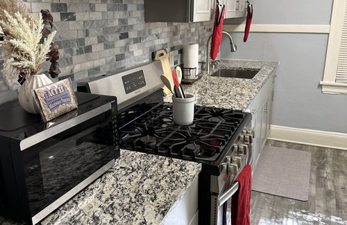 Ampere Apartamento | Spacious 3 Bedroom 1 Bathroom Apartment 5 minutes to Seton Hall University