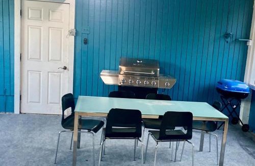 Charleston County Casa | Spacious 3 Bedroom , 1 Bath House Pet friendly