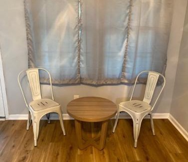 Charleston County Casa | Spacious 3 Bedroom , 1 Bath House Pet friendly