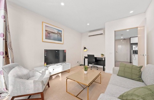 Lyneham Apartamento | Spacious 3-Bedroom Apartment + Lifestyle Amenities