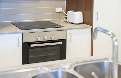 Lyneham Apartamento | Spacious 3-Bedroom Apartment + Lifestyle Amenities