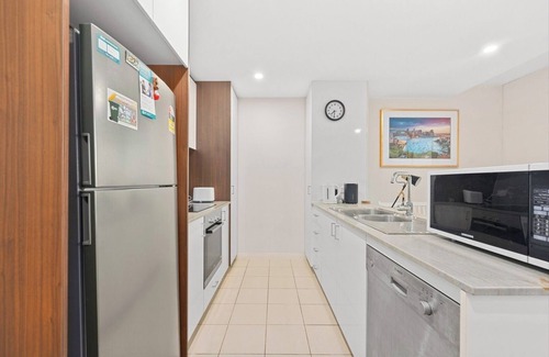 Lyneham Apartamento | Spacious 3-Bedroom Apartment + Lifestyle Amenities