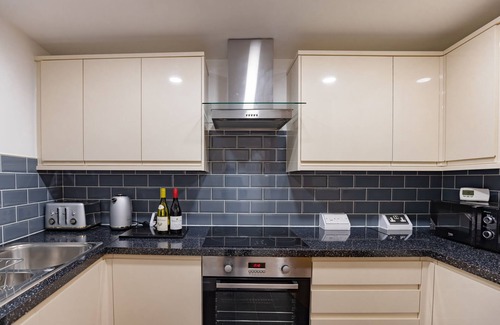Bristol Apartamento | 3 Bedroom DDT-Apartamento-Baño Privado