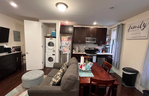 Washington Heights Apartamento | Spacious 3-bedroom apartment with WiFi, AC in lovely New York