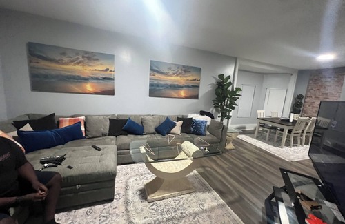 Front Park Apartamento | Spacious 3-bedroom apartment- Blue serenity