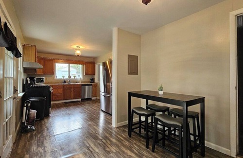Hornell Apartamento | Spacious 3 Bedroom Apartment!