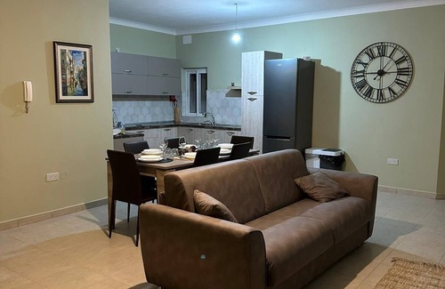 Zejtun Casa | Spacious 3-bedroom apartment with WiFi, AC in charming Zejtun