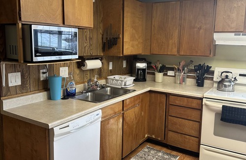 Valdez Apartamento | Cozy 3-bedroom apartment in the heart of Valdez with WiFi