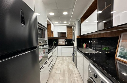 Nasr City Apartamento | Spacious 3-bedroom apartment with WiFi, AC in charming Cairo