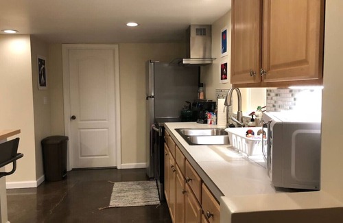 Buckman Neighborhood Apartamento | Spacious 3 Bedroom Apt Central Eastside Portland!