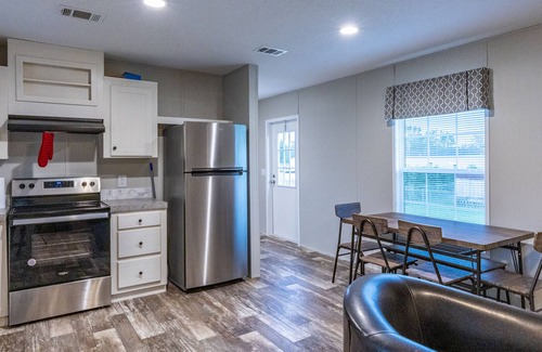Nichols Cabaña | Spacious 3 bedroom cottage South Lakeland/Parking