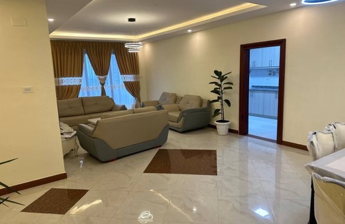 Kirkos Apartamento | Spacious 3-bedroom apartment with Gym room and AC in vibrant Addis Ababa