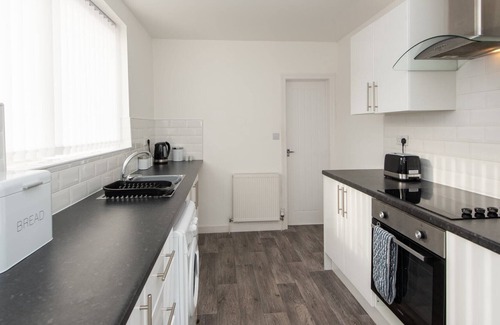 Sunderland Casa | Spacious 3-Bedroom Home, Newly Renovated, Sleeps 5