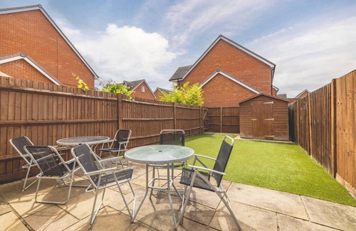 Slough Casa | 3 Bedroom & Parking. Nr Slough, Windsor & Heathrow
