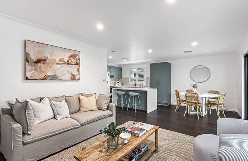 Mayfield Casa | Spacious 3-Bedroom Home with Private Pool & BBQ