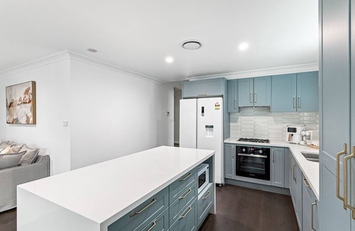 Mayfield Casa | Spacious 3-Bedroom Home with Private Pool & BBQ