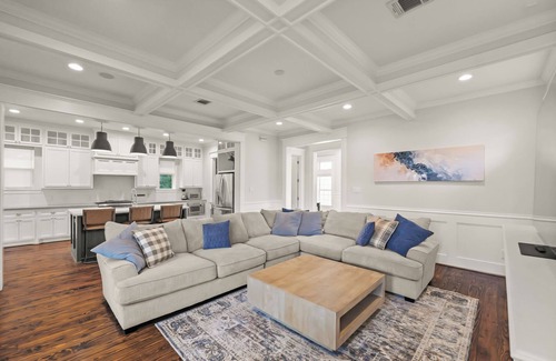 Greater Heights Casa | Spacious 3-bedroom house in the Heights
