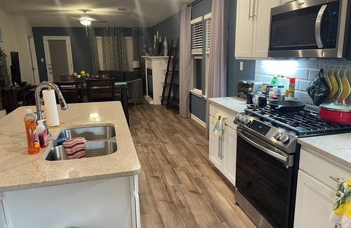 Leander Casa | Spacious 3-bedroom house with AC, fitness room, WiFi in Leander/North Austin