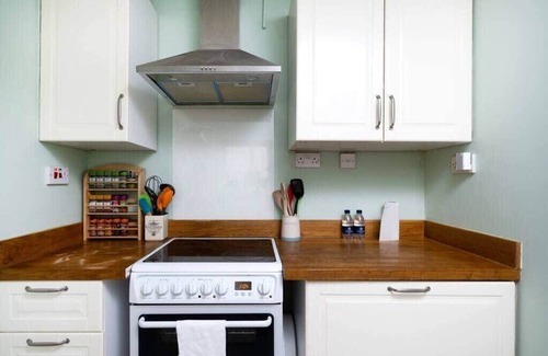 Leyton Casa | Spacious 3-Bedroom Retreat in London
