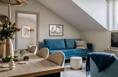 Piasek Południe Apartamento | Spacious 3-Bedroom Retreat with City Views