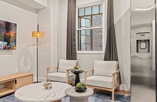 Center City Apartamento | Spacious 3-Bedroom Retreat in Center City