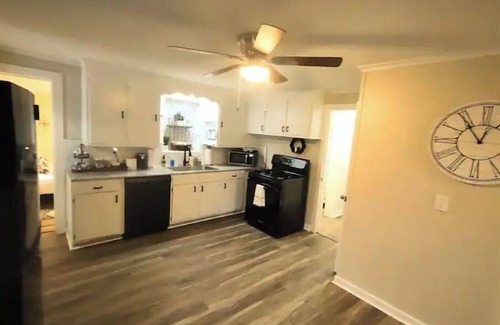 West Seneca Apartamento | Spacious 3 bedroom apartment close to the City of