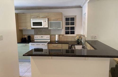 Merlin Bay Casa | Spacious 3 Bedroom West Coast Townhouse