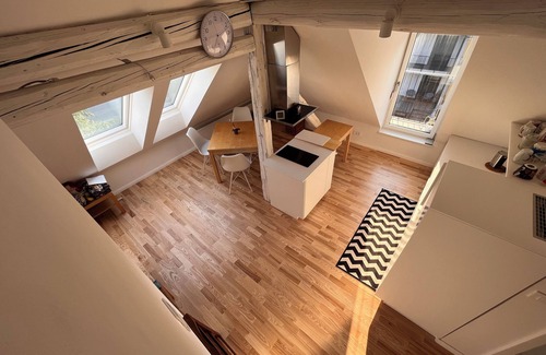 Siska District Apartamento | Spacious 3-bedroom with AC and WiFi in Ljubljana