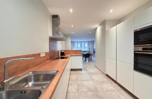 Limpertsberg Apartamento | Spacious 3 bedrooms w parking in Limpertsberg
