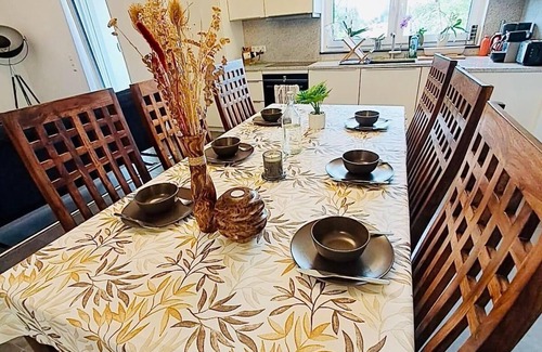 Kehlen Apartamento | Spacious 3 Bedrooms with Garden View