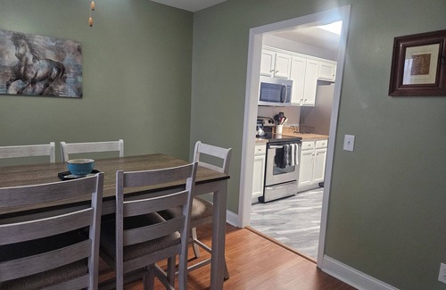 Wilmington Casa | Spacious 3 BR, 2.5 Bath on quiet cul-de-sac within minutes of Leland Town Center