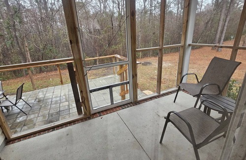Wilmington Casa | Spacious 3 BR, 2.5 Bath on quiet cul-de-sac within minutes of Leland Town Center