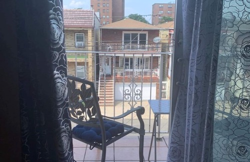 North Bergen Condominio | Spacious 3 BR Apartment - NYC Skyline Views Nearby