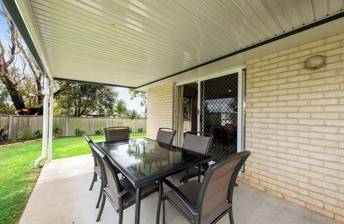 Harristown Casa | Spacious 3 brm home close to Toowoomba Hospital