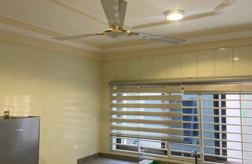 Ogbodjo Apartamento | Spacious 3-bedroom apartment with WiFi, AC in welcoming Greater Accra Region