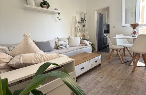 Asnieres-sur-Seine Apartamento | Spacious 3-room apartment for 5 people, near Paris and its surroundings